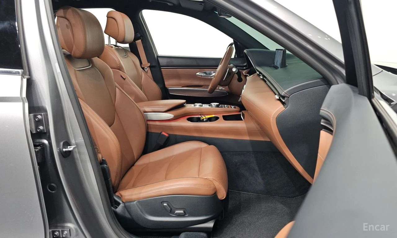 Genesis GV70 2.5T AWD* DISTRONIC* ПОДГРЕВ* ОБДУХВАНЕ* PANORAMA*, снимка 7 - Автомобили и джипове - 54878848