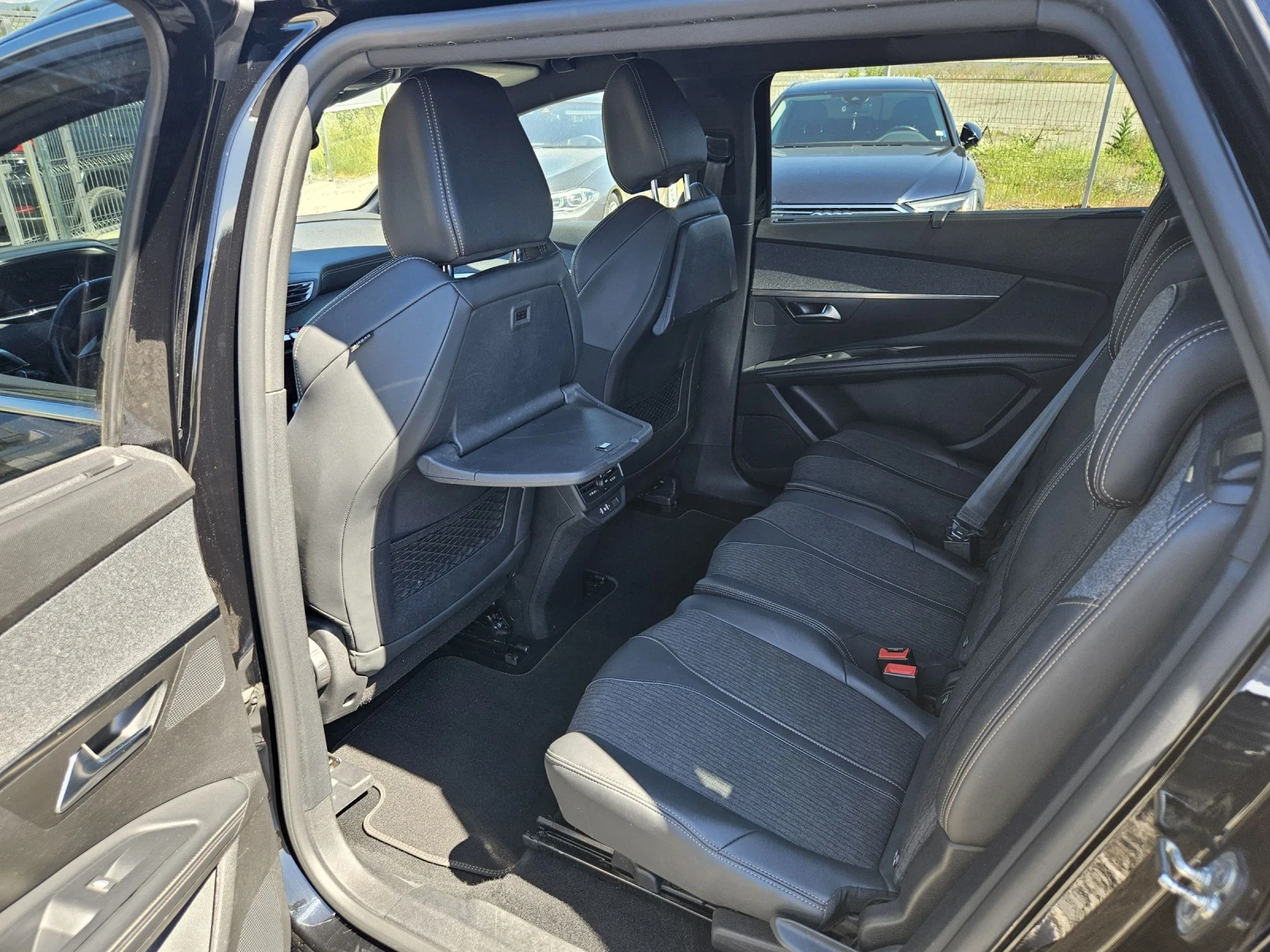 Peugeot 5008 1.5HDI GT LINE 7места FULL EXTRA, снимка 9 - Автомобили и джипове - 54932370