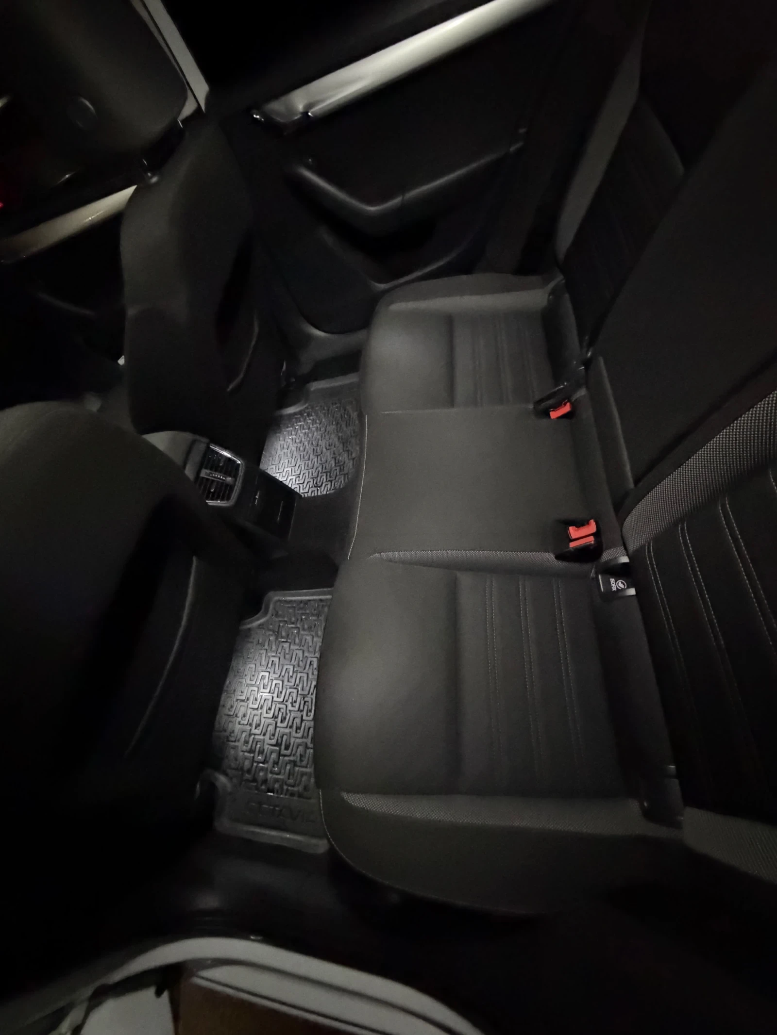 Skoda Octavia, снимка 13 - Автомобили и джипове - 55038070