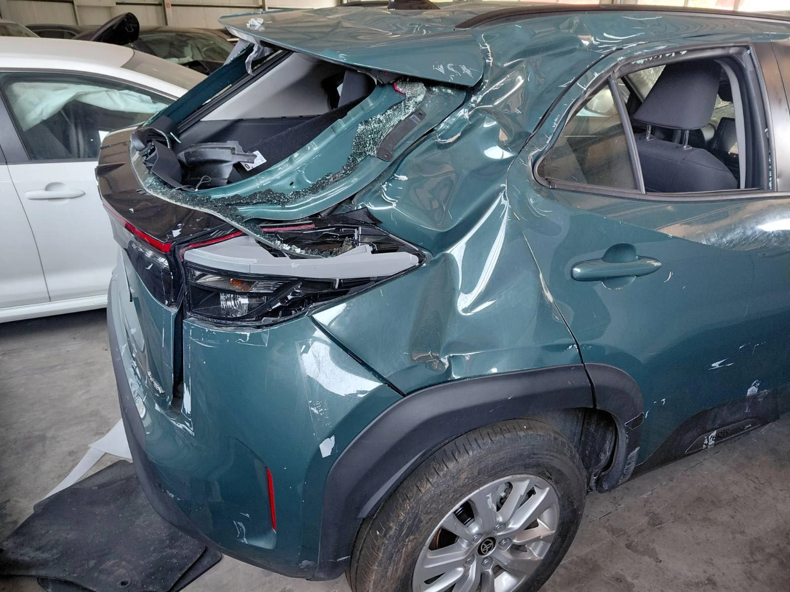 Toyota Yaris Cross 1.5HYBRID 8500km, снимка 4 - Автомобили и джипове - 55094036