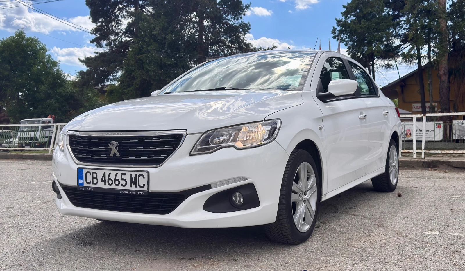 Peugeot 301 Allure 1.6 BlueHDi 100