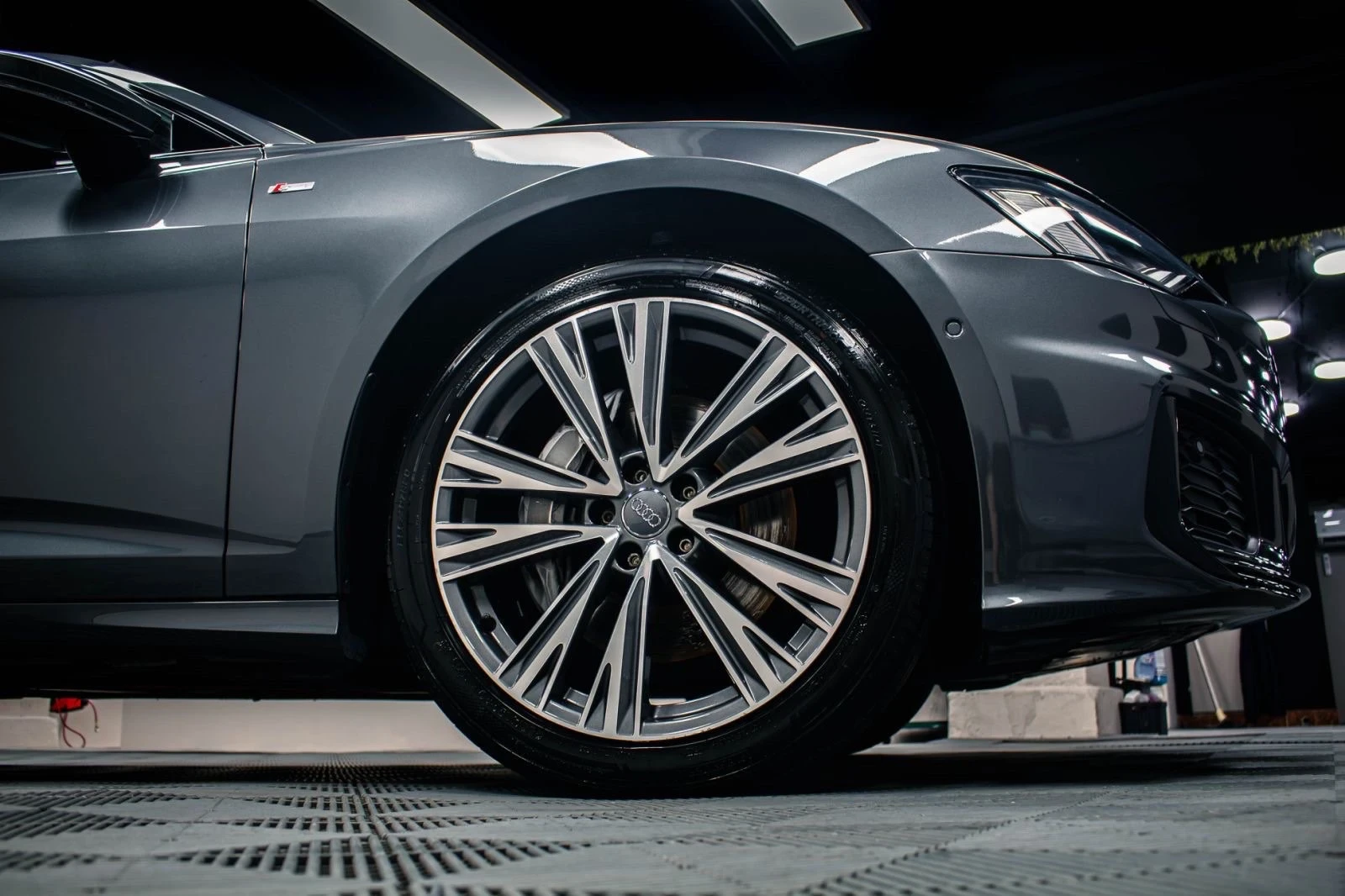 Audi A6 5.0 TDI  Mild Hybrid ГОТОВ ЛИЗИНГ, снимка 11 - Автомобили и джипове - 55522396