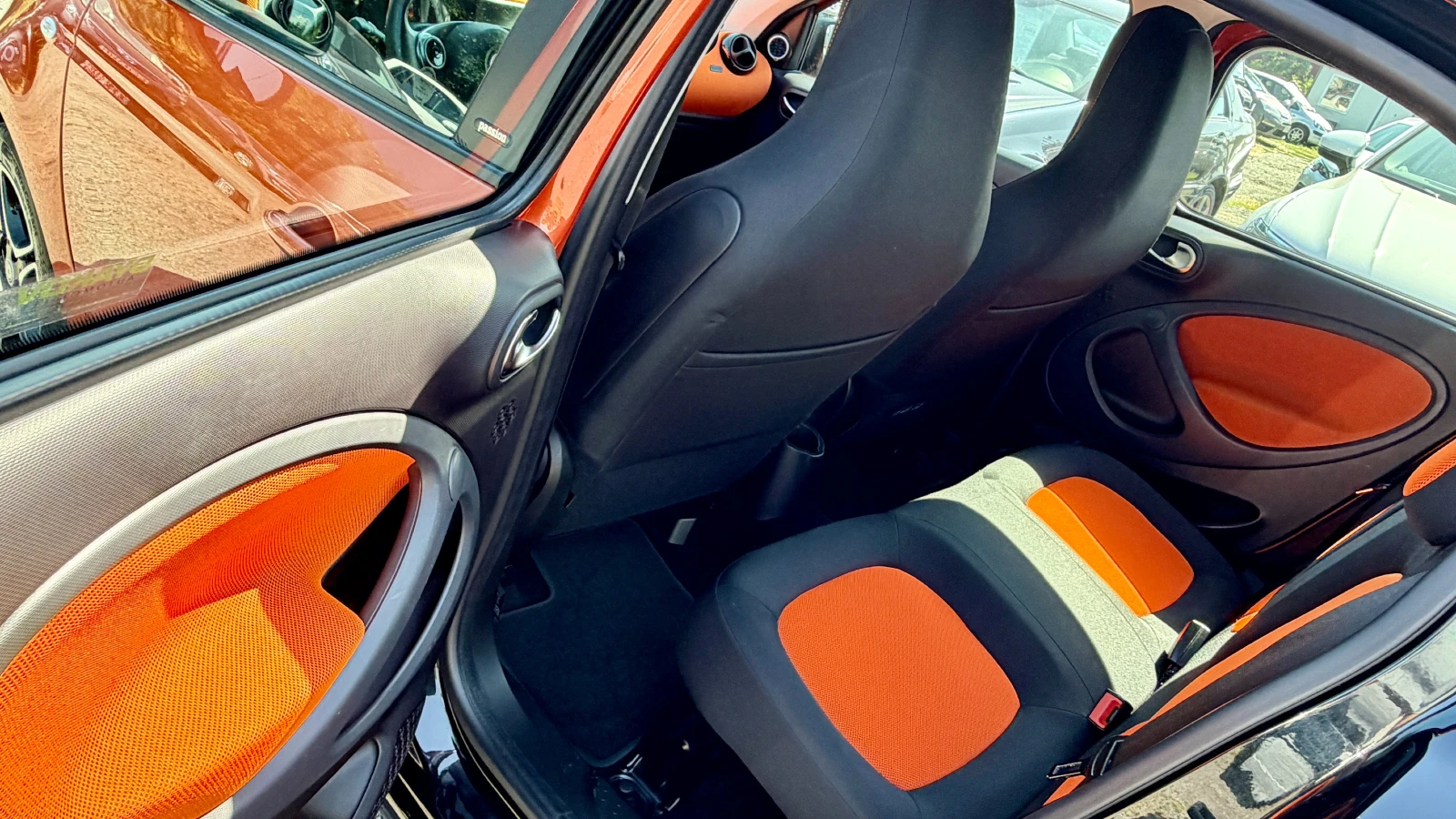 Smart Forfour Автоматик, Внос Швейцария, LED, JBL..., снимка 11 - Автомобили и джипове - 55569317