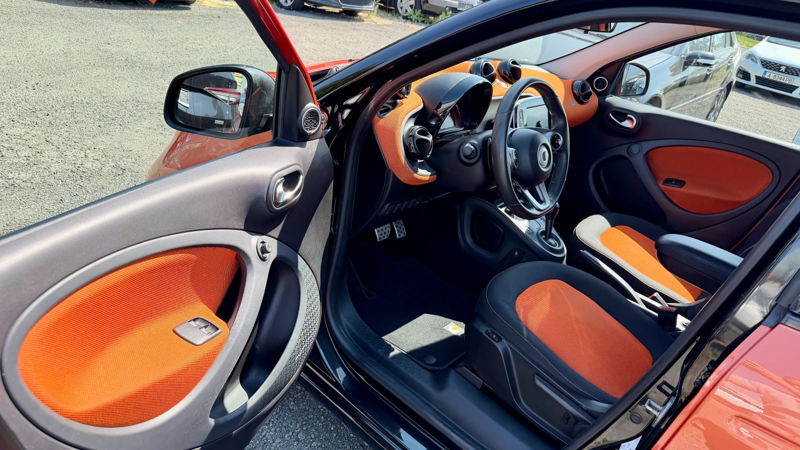 Smart Forfour Автоматик, Внос Швейцария, LED, JBL..., снимка 9 - Автомобили и джипове - 55569317