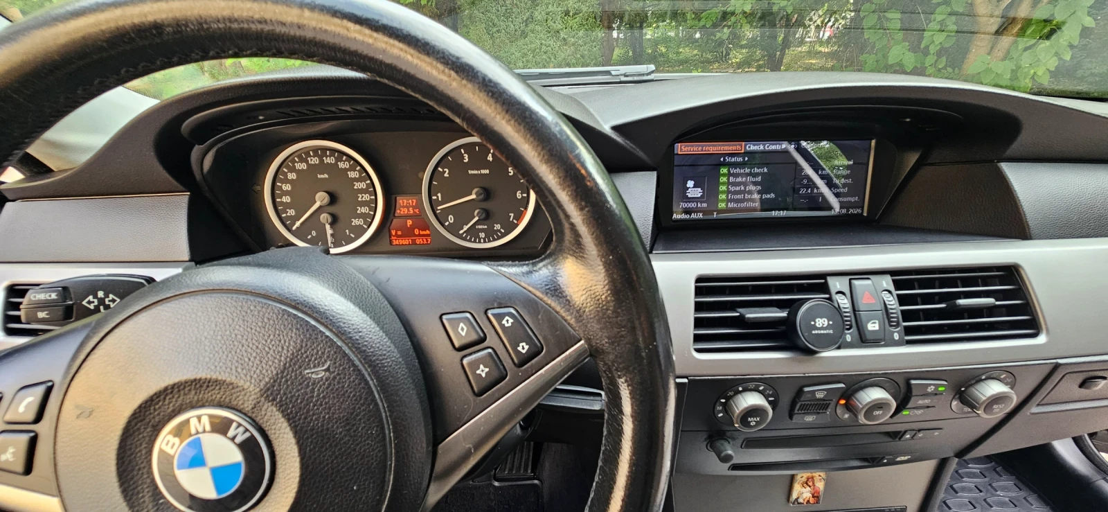 BMW 520, снимка 16 - Автомобили и джипове - 55661568