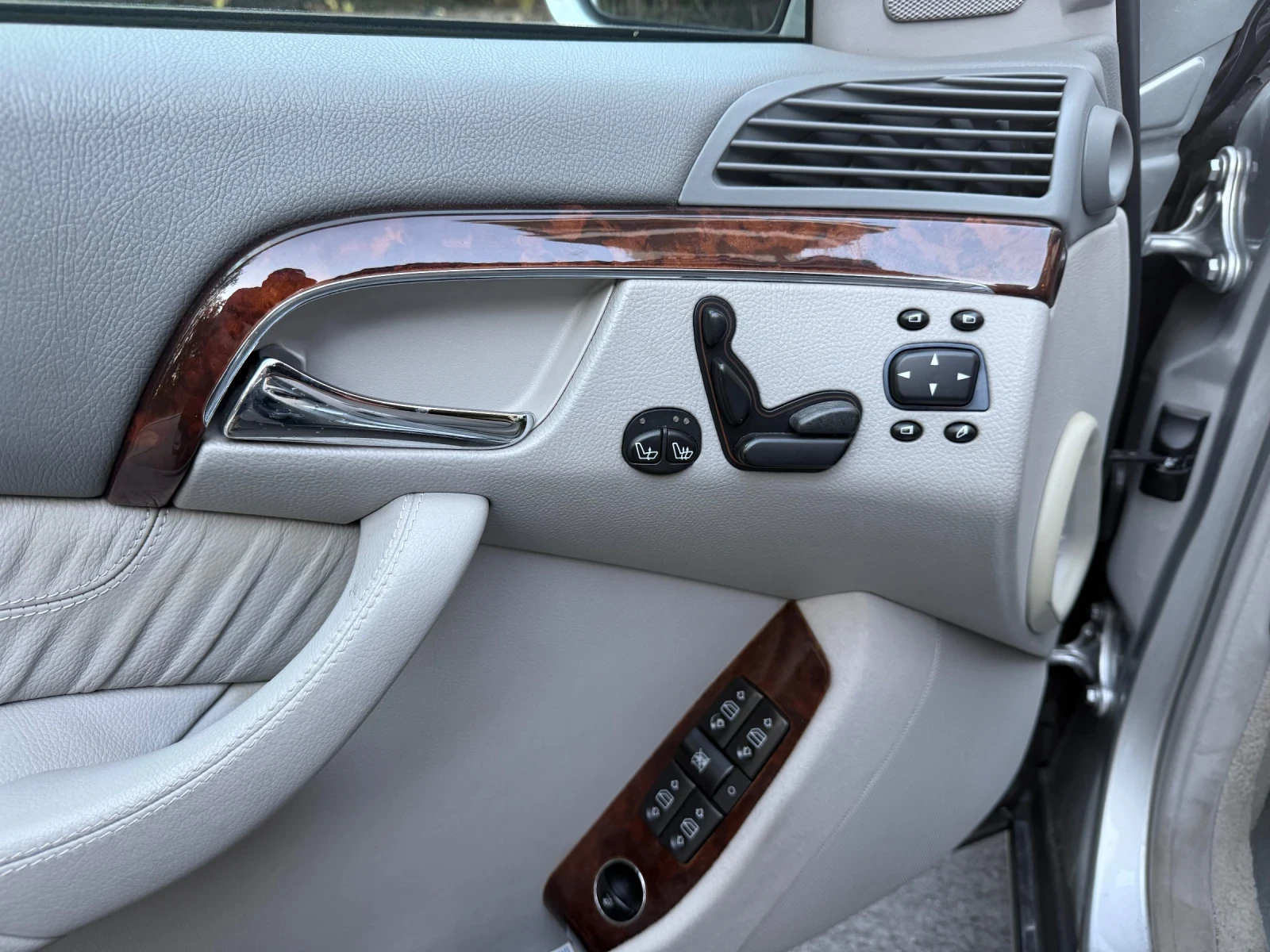 Mercedes-Benz S 320 Отлична* Реален Пробег, снимка 11 - Автомобили и джипове - 55999047
