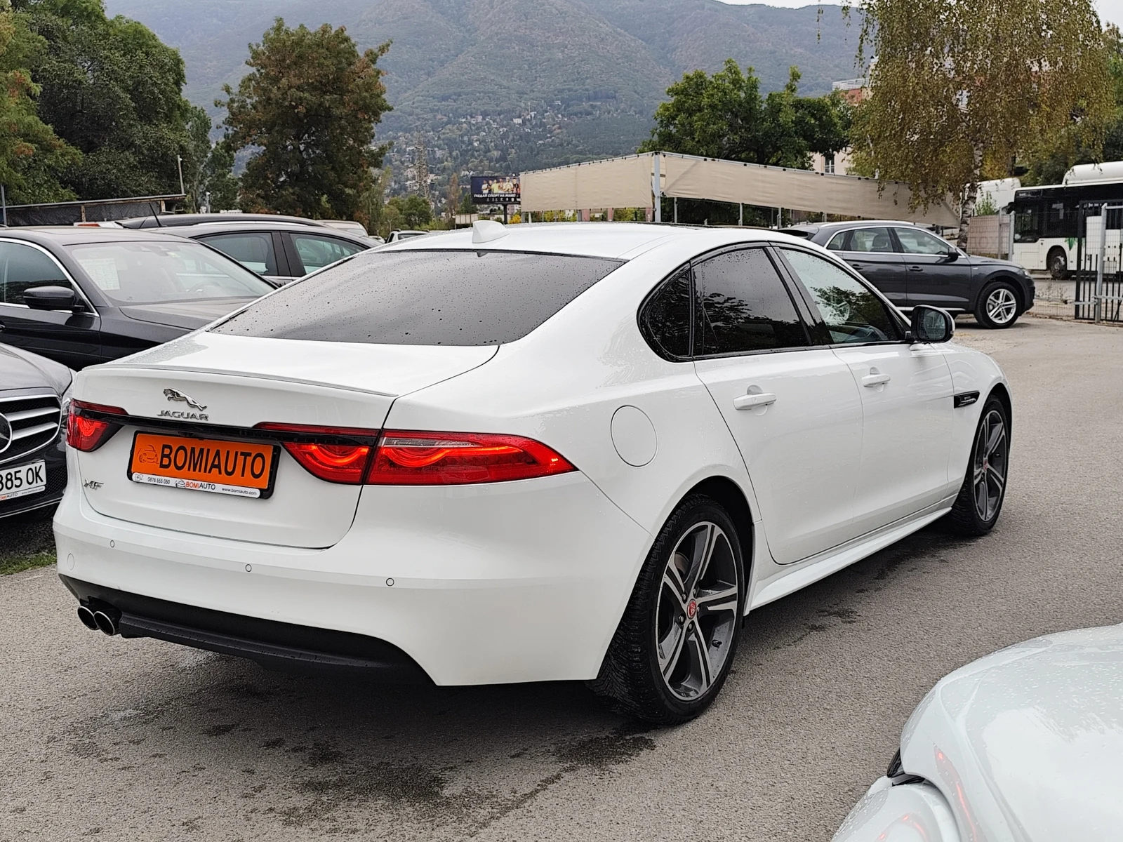 Jaguar Xf 2.0D/R-SPORT/АВТОМАТ /LED/XENON/KOЖА/ ПОДГРЕВ/AWD, снимка 4 - Автомобили и джипове - 56224715