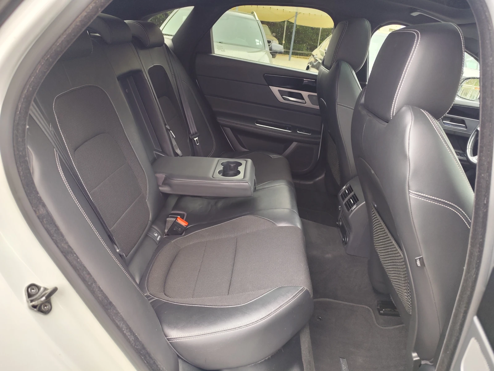 Jaguar Xf 2.0D/R-SPORT/АВТОМАТ /LED/XENON/KOЖА/ ПОДГРЕВ/AWD, снимка 13 - Автомобили и джипове - 56224715