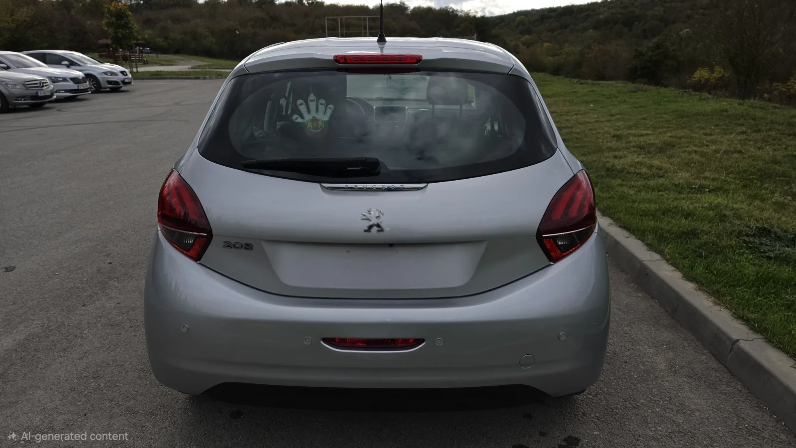 Peugeot 208 1.2i EURO6 93473км, снимка 4 - Автомобили и джипове - 56645626