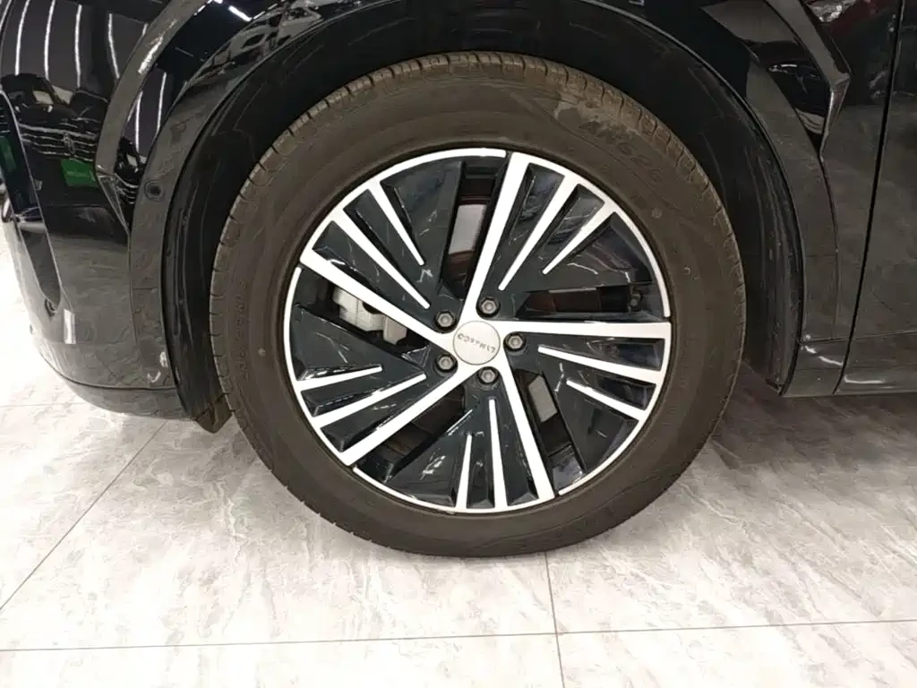 LynkCo 08 EM-P 2023 220km 4WD Performance Halo | Mobile.bg � ����������� 7