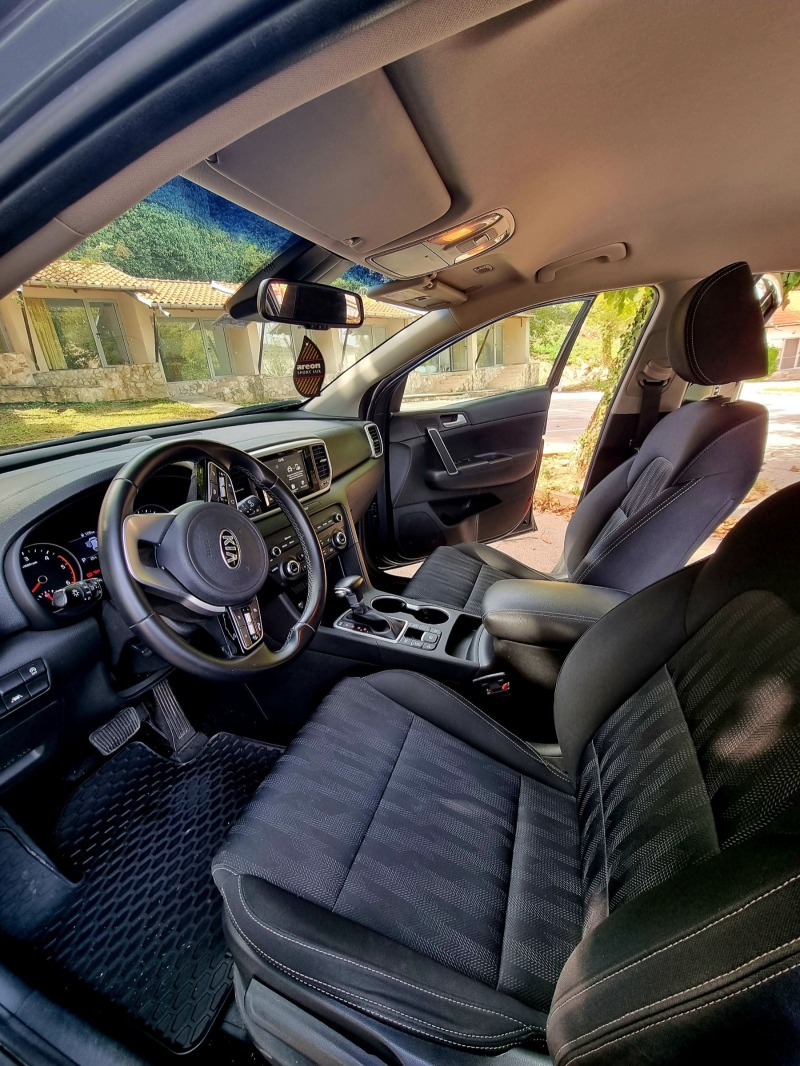 Kia Sportage 1.6 CRDI 4WD, снимка 11 - Автомобили и джипове - 45817663