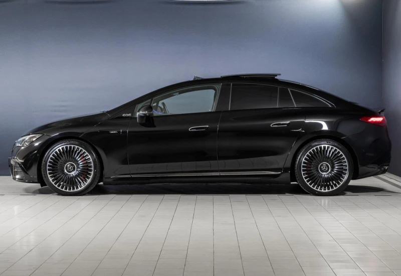 Mercedes-Benz EQE 53AMG* 4M+ * HYPERSCREEN* HEAD-UP* DISTR* BURM-4D*, снимка 6 - Автомобили и джипове - 51999289