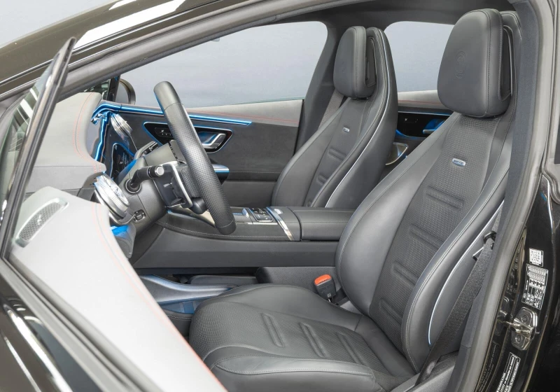 Mercedes-Benz EQE 53AMG* 4M+ * HYPERSCREEN* HEAD-UP* DISTR* BURM-4D*, снимка 7 - Автомобили и джипове - 51999289