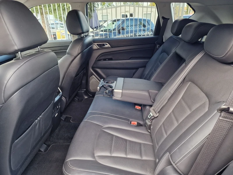 SsangYong Rexton, снимка 8 - Автомобили и джипове - 52050021