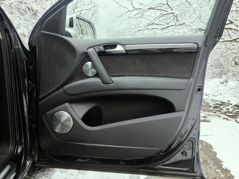 Audi Q7 6.0 V12 TDI | B&O | първи собственик , снимка 12 - Автомобили и джипове - 53565597