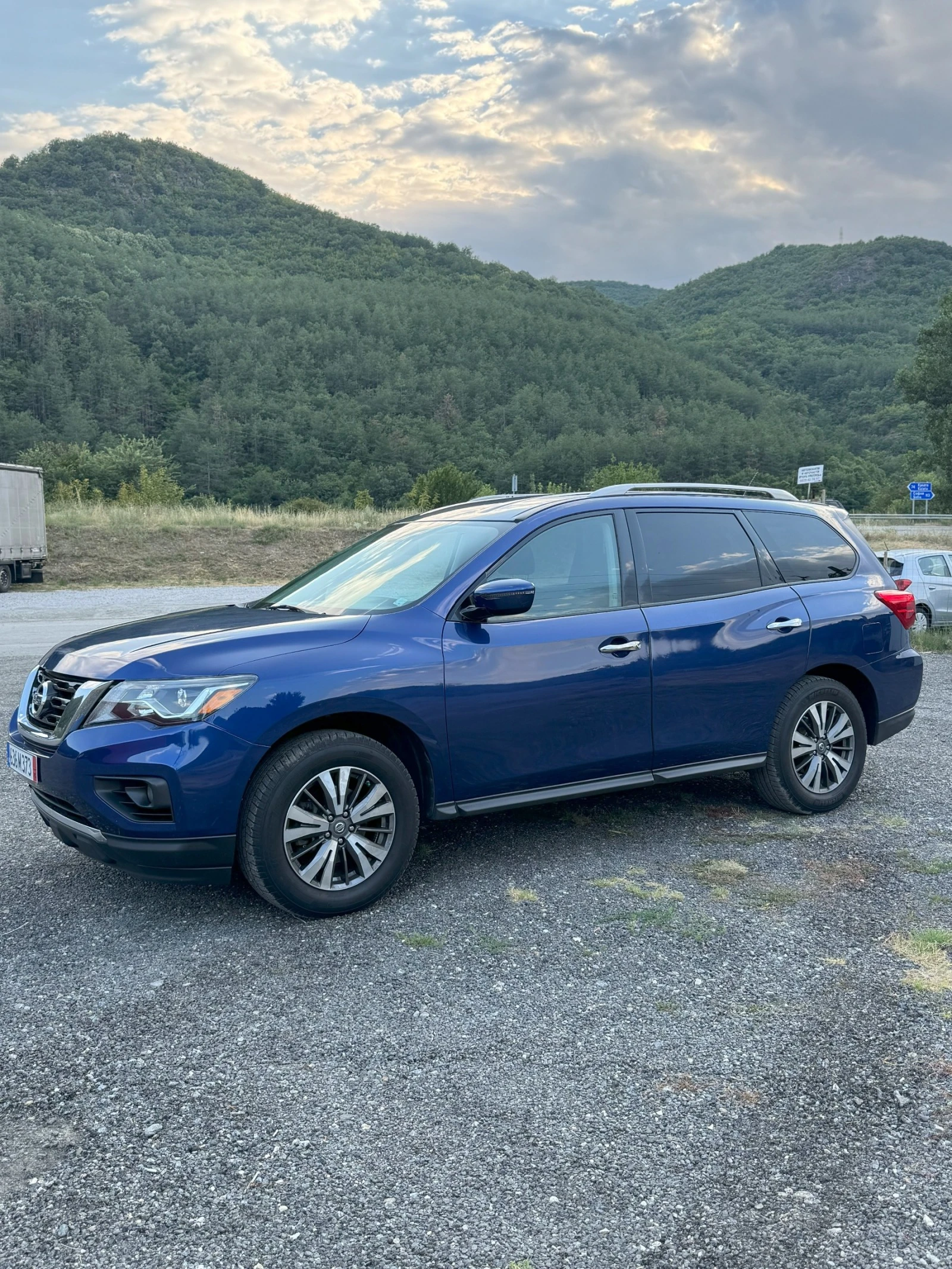 Nissan Pathfinder 3.5 SL - изображение 2