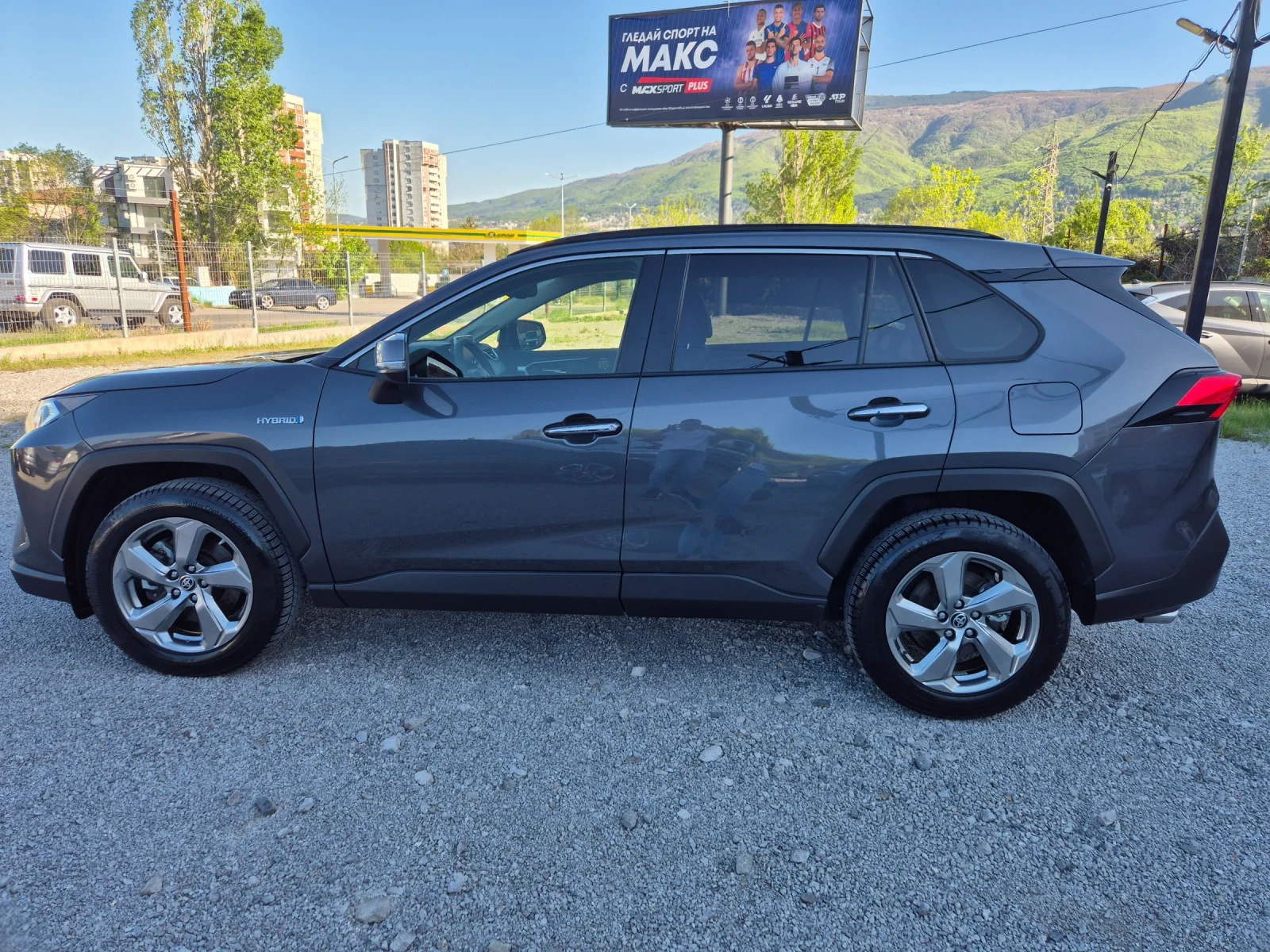 Toyota Rav4 AWD Premium - изображение 2