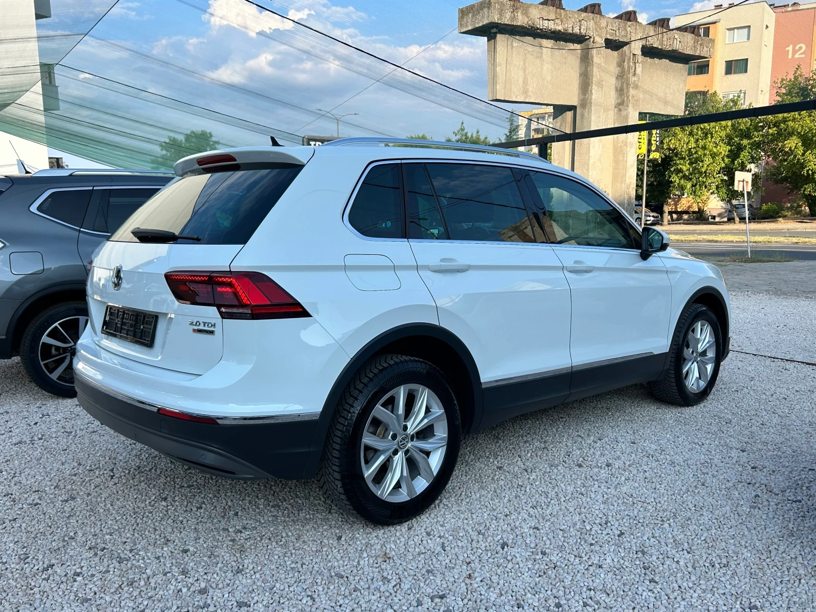 VW Tiguan 2.0 TDI DSG 4X4 - изображение 6