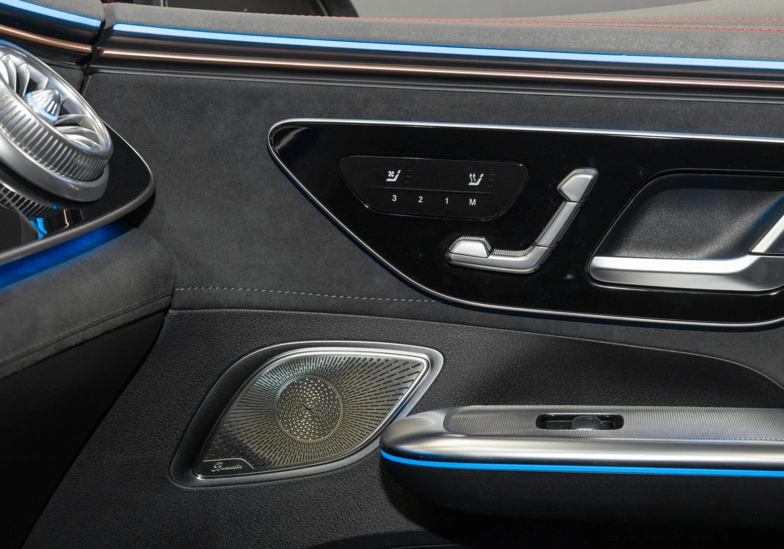 Mercedes-Benz EQE 53AMG* 4M+ * HYPERSCREEN* HEAD-UP* DISTR* BURM-4D* | Mobile.bg   15