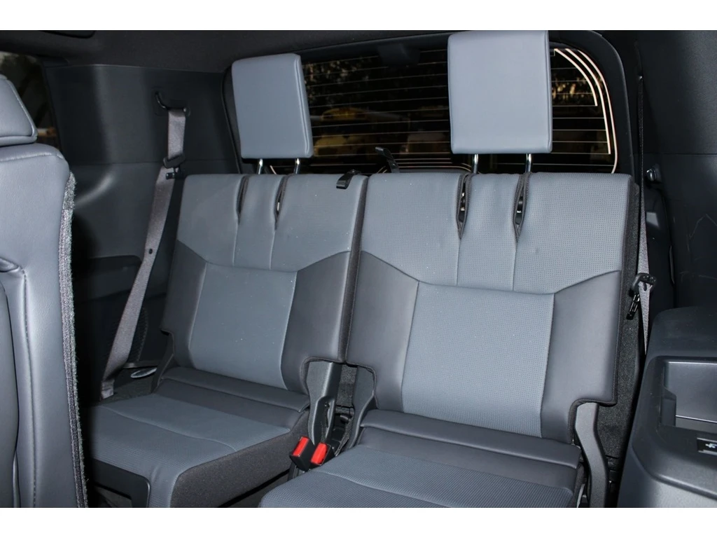 Lexus GX 550 Luxury+ , 7 места , Месечна вноска от 1217  , снимка 11 - Автомобили и джипове - 53708451