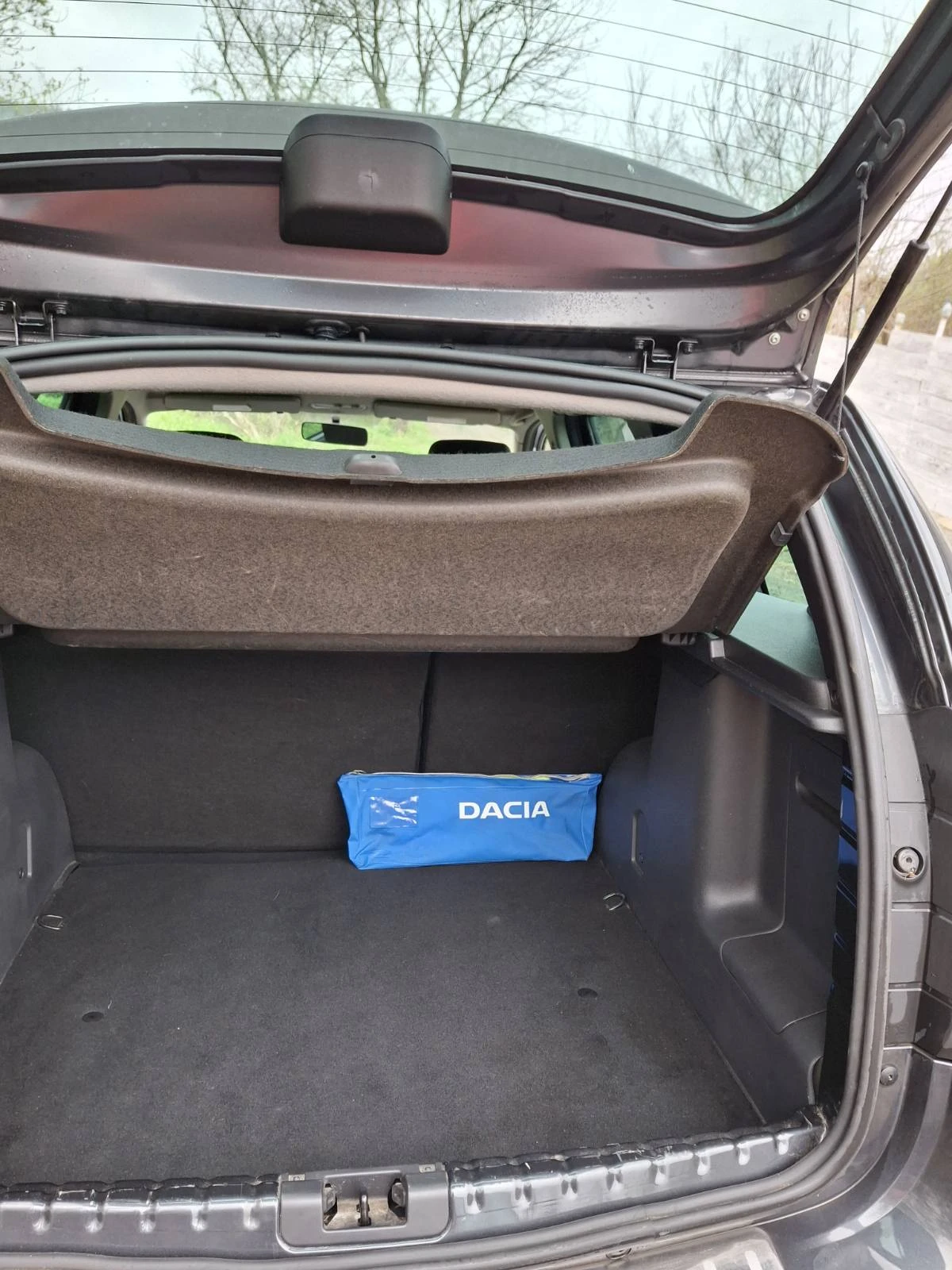 Dacia Duster 1.2 TCe, снимка 7 - Автомобили и джипове - 54235467