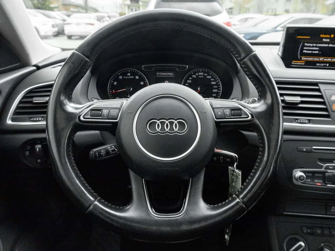 Audi Q3 * quattro 4dr 2.0T Komfort * CARFAX * ���� �� �� | Mobile.bg � ����������� 9