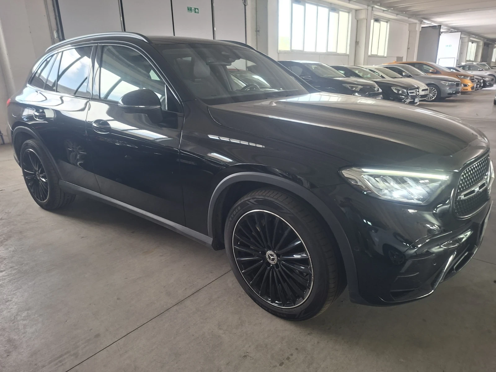 Mercedes-Benz GLC 220 d* 4matic* AMG* Night pack, снимка 3 - Автомобили и джипове - 55768293
