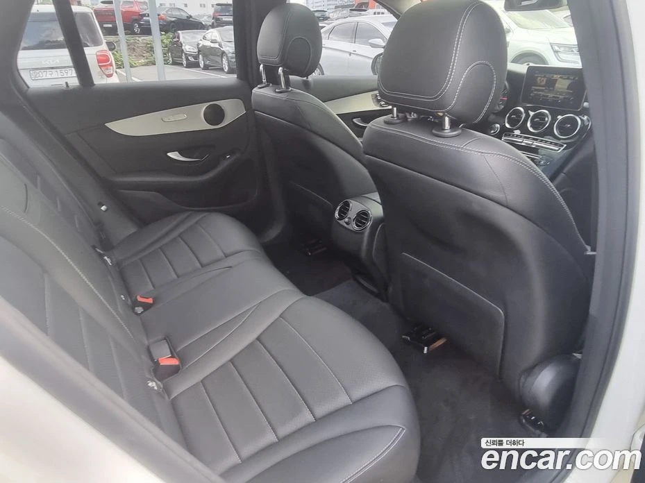 Mercedes-Benz GLC GLC220 d 4MATIC, снимка 16 - Автомобили и джипове - 56117278