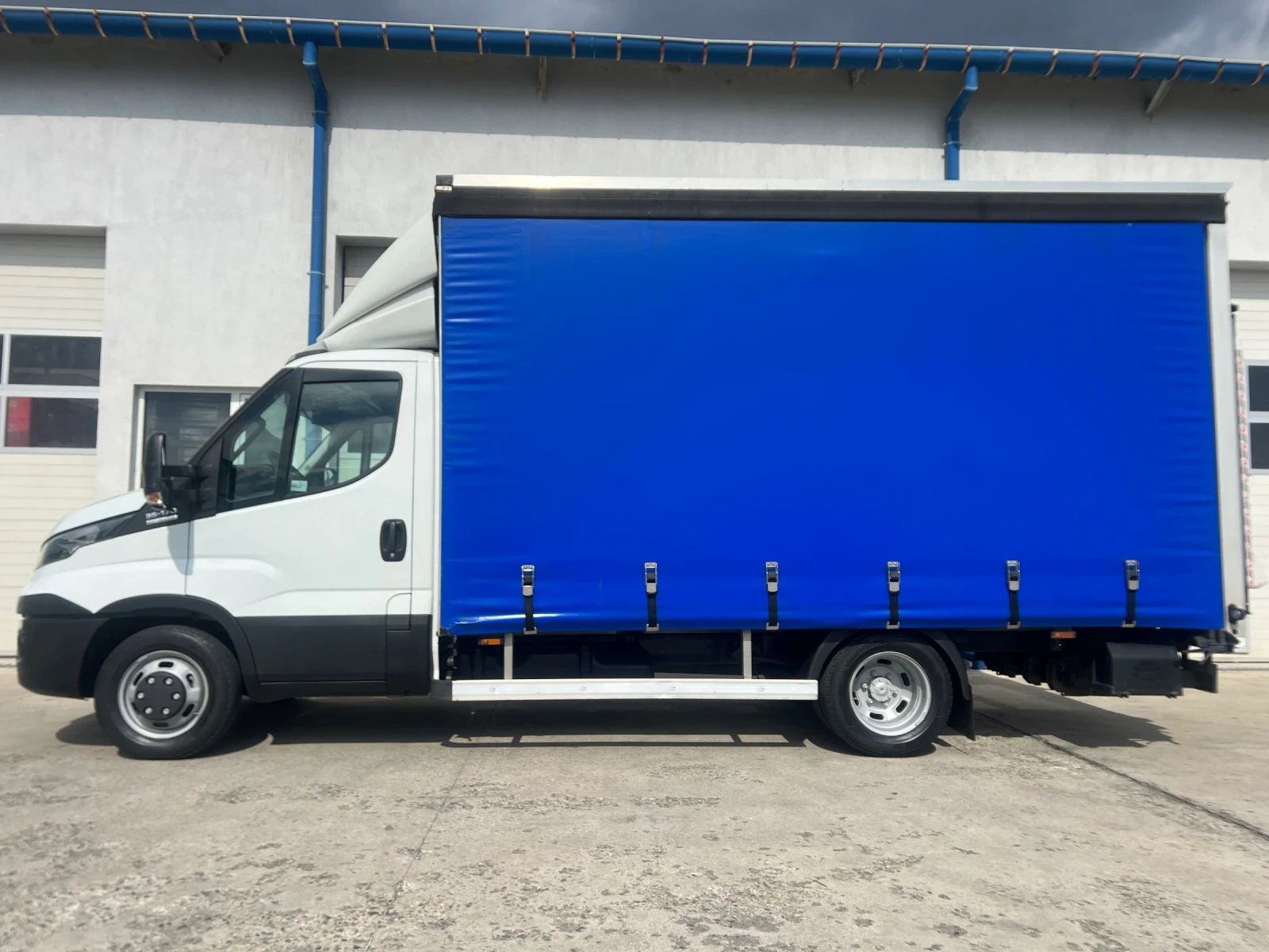 Iveco Daily 35c17 / 3.0L / Щори + падащ борд / Б-кат. - изображение 4