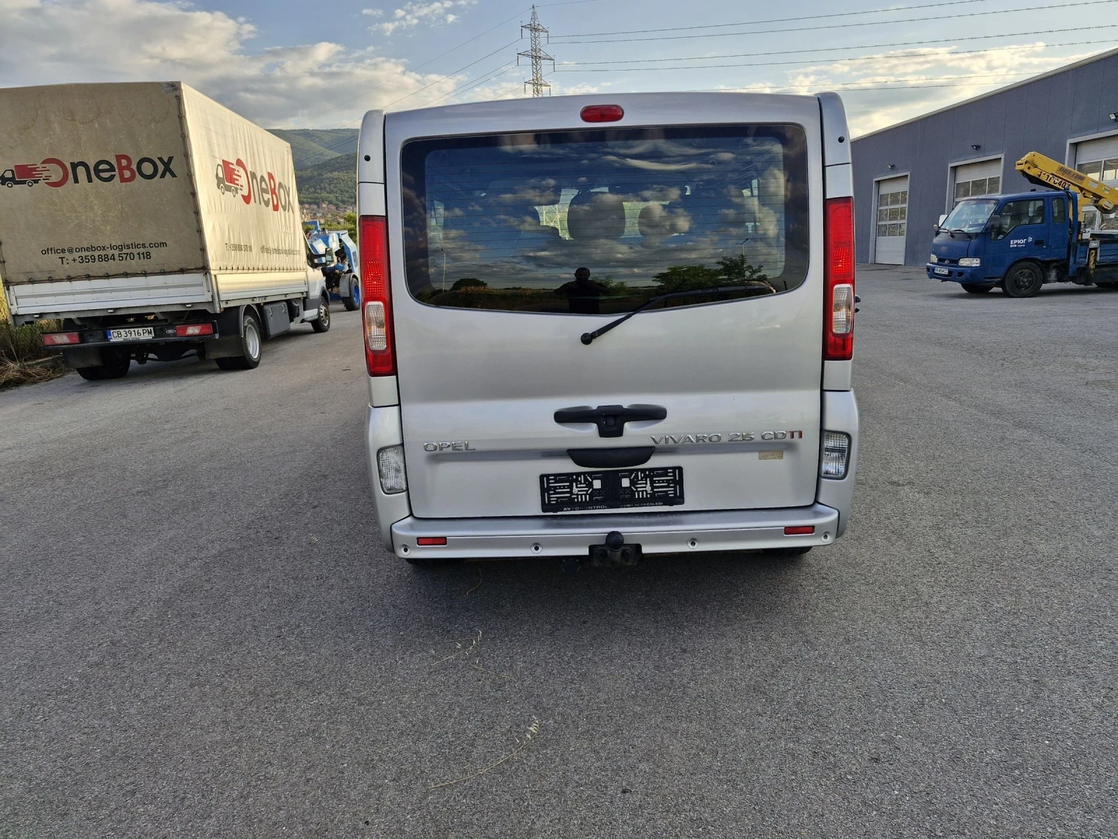 Opel Vivaro 2.5DTi 145 к.с. Автоматик, Климатик, Нави, 8местна, снимка 7 - Бусове и автобуси - 55285298