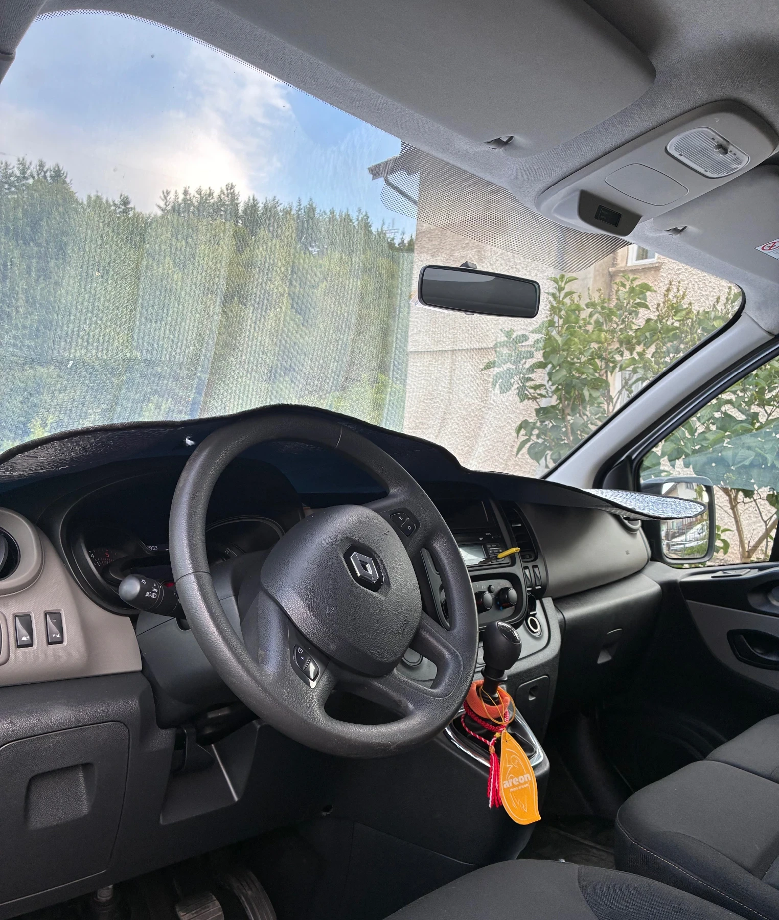 Renault Trafic, снимка 3 - Бусове и автобуси - 55425398