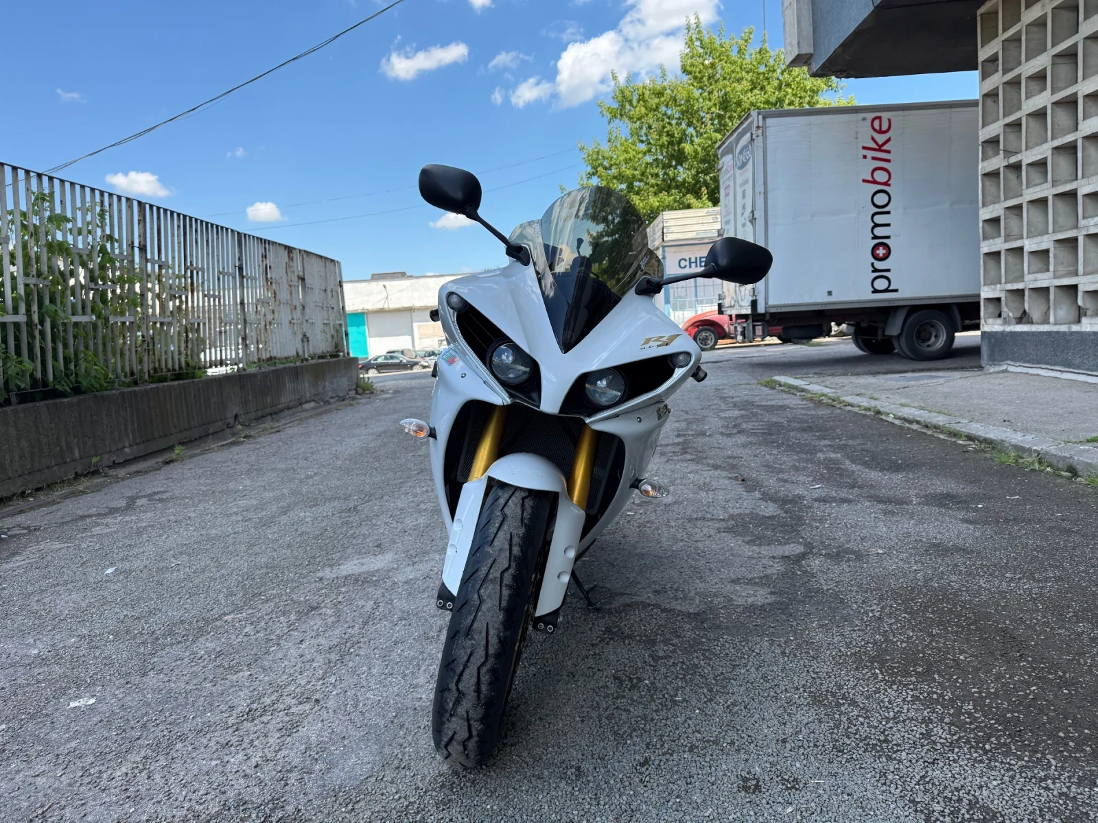 Yamaha YZF-R1 Big Bang