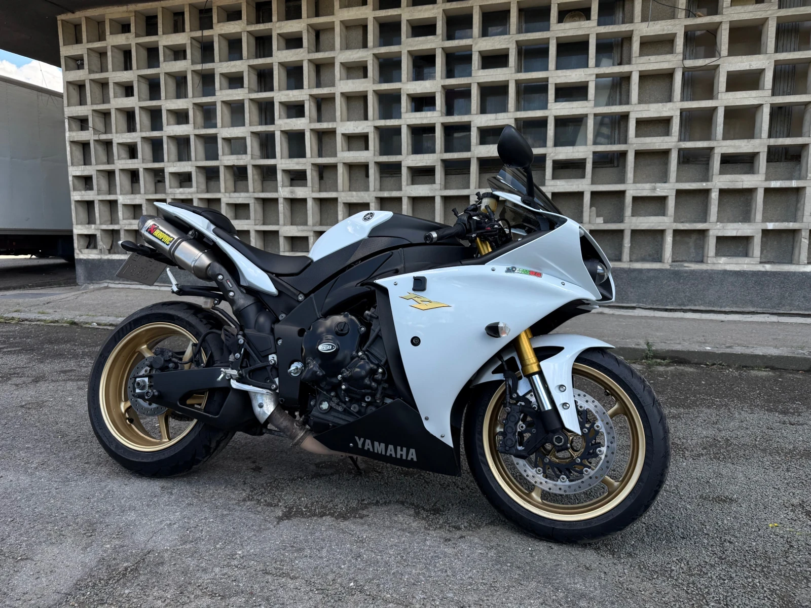 Yamaha YZF-R1 Big Bang, снимка 2 - Мотоциклети и мототехника - 54955571