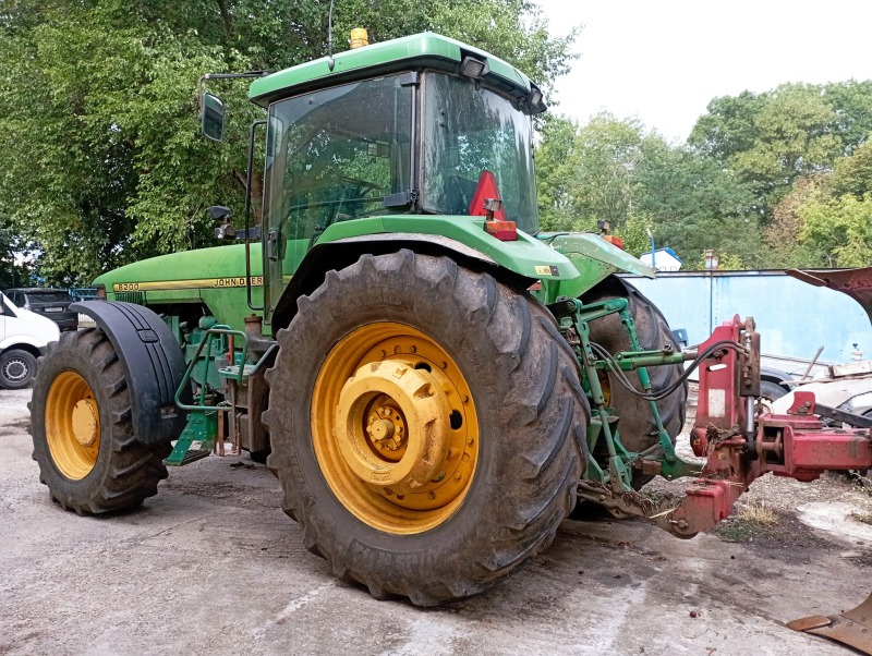 Трактор John Deere 8200, снимка 3 - Селскостопанска техника - 47204037