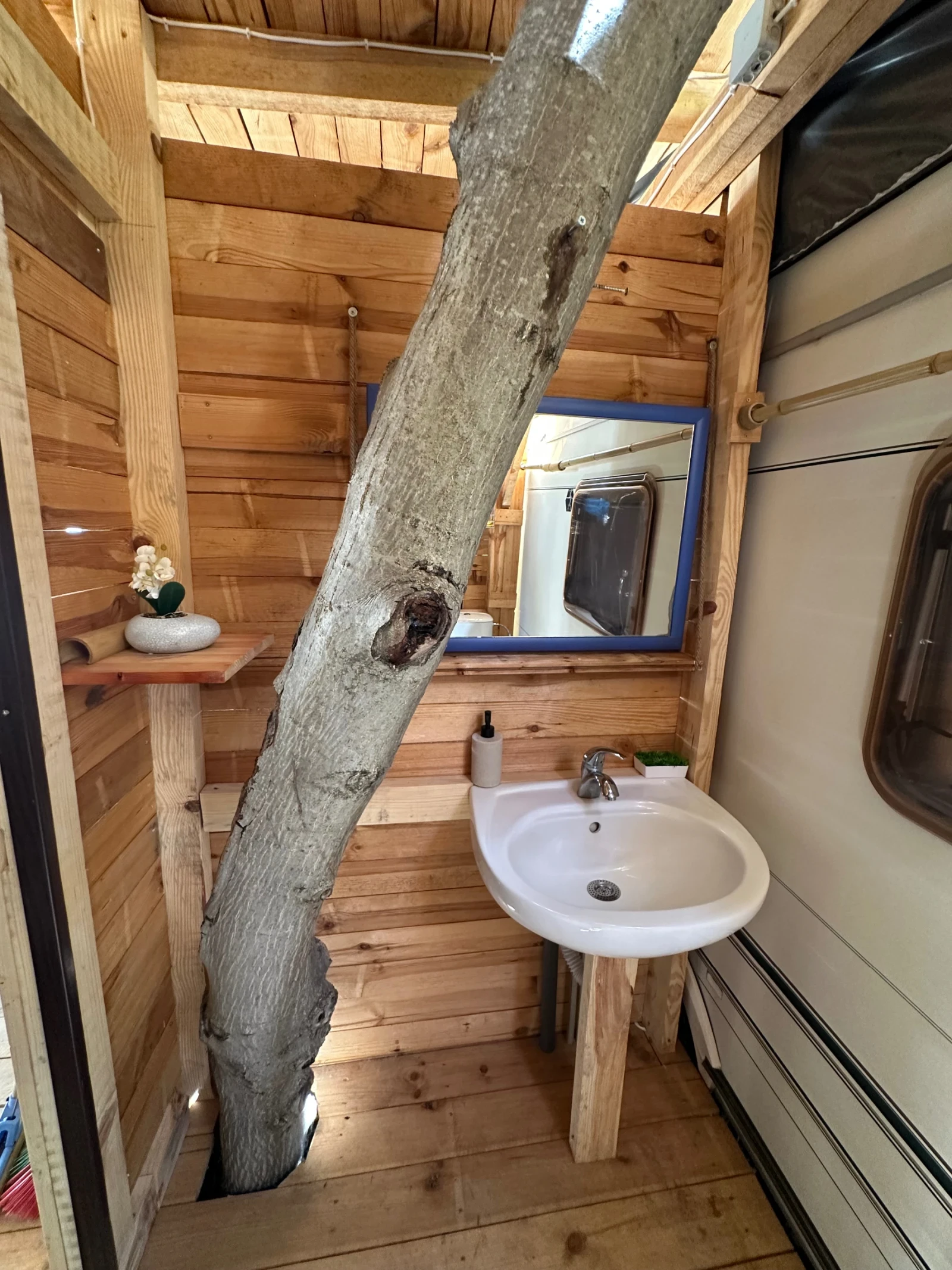 �������� ABI | Mobile.bg � ����������� 14