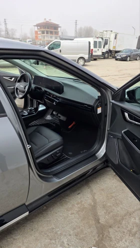 Kia EV6 - 56000 лв. / 28632.35 € - 22911491 16