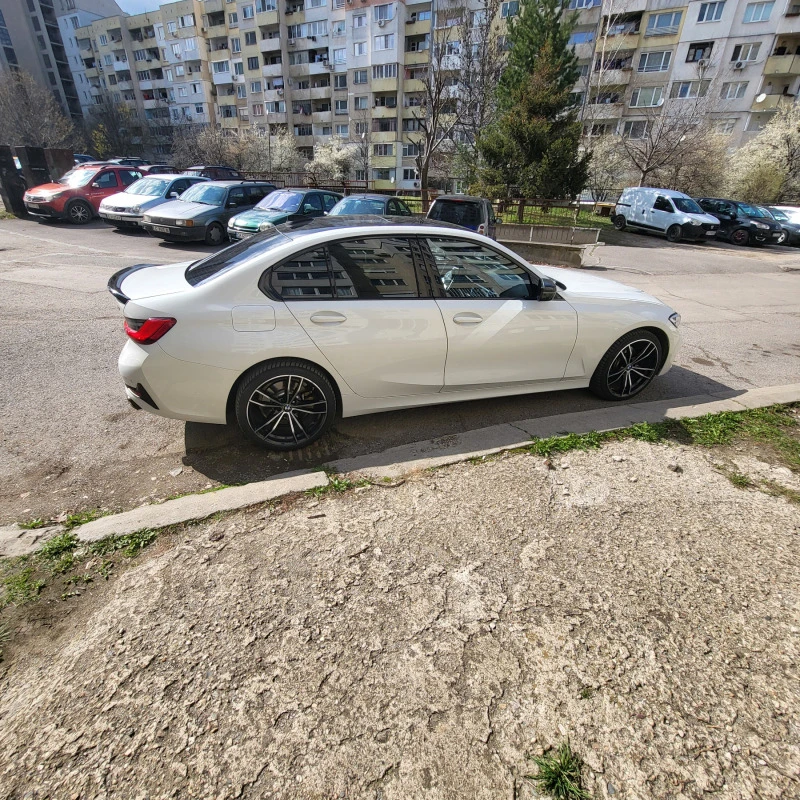 BMW 330 Xdrive, снимка 4 - Автомобили и джипове - 47451995