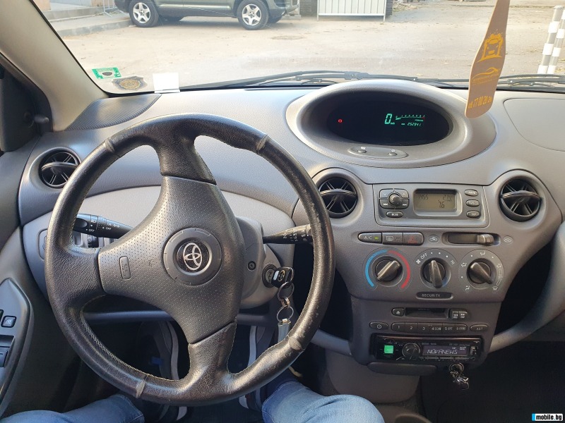 Toyota Yaris, снимка 9 - Автомобили и джипове - 46696178