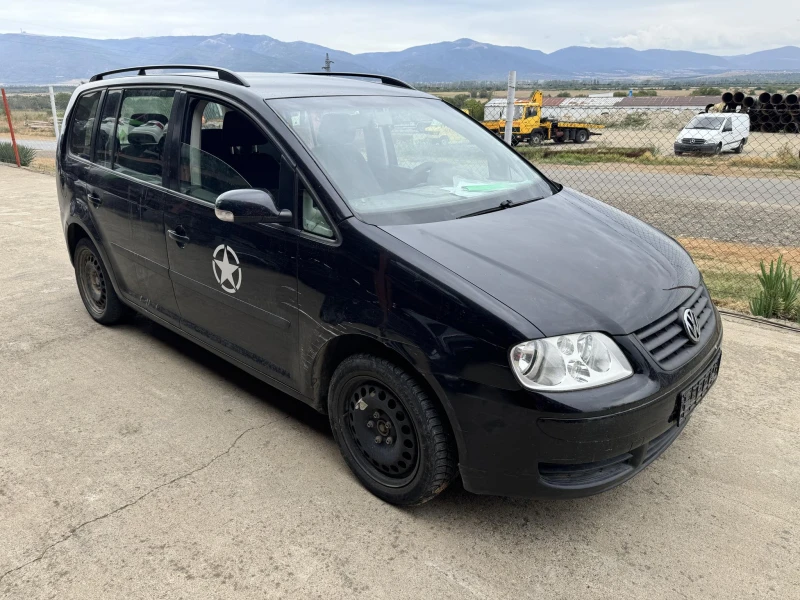 VW Touran 1.6, снимка 4 - Автомобили и джипове - 47199296