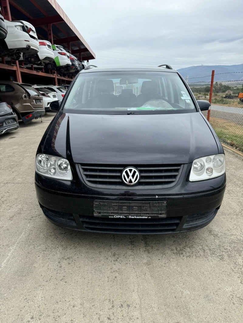 VW Touran 1.6, снимка 1 - Автомобили и джипове - 47199296