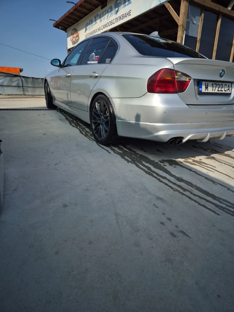 BMW 330, снимка 16 - Автомобили и джипове - 52336959