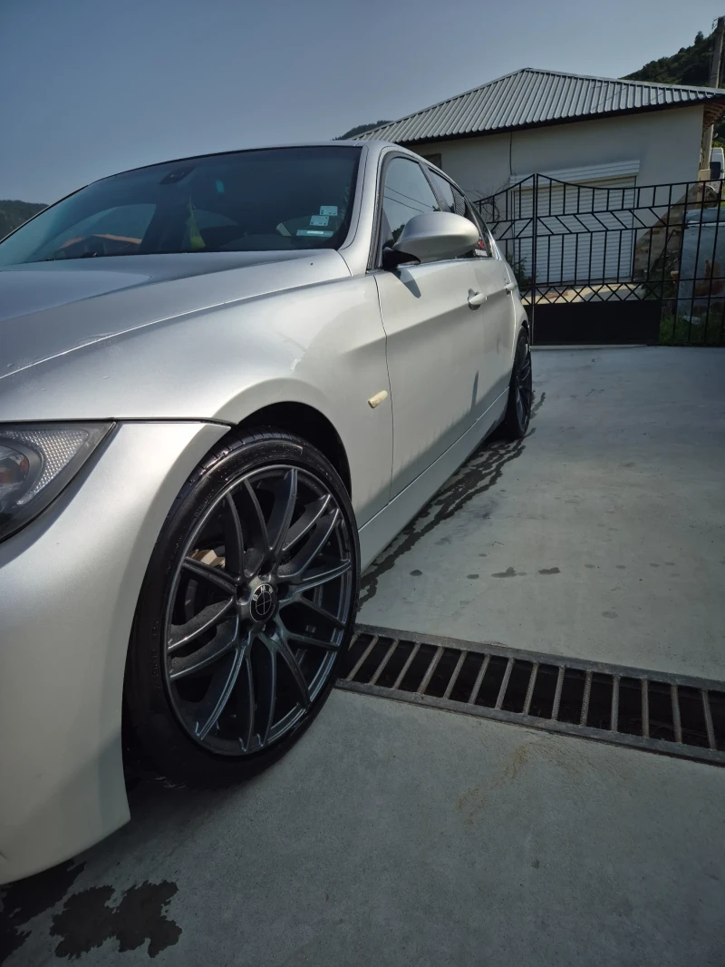 BMW 330, снимка 15 - Автомобили и джипове - 52336959