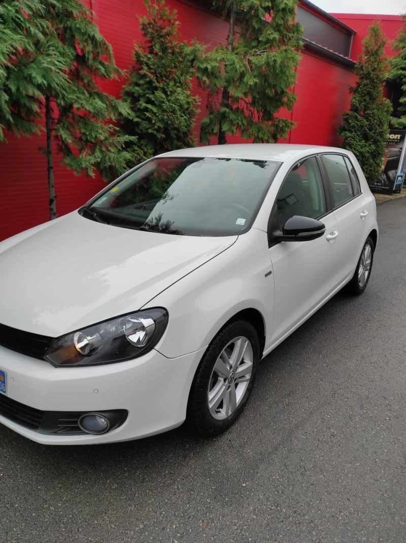 VW Golf 1.6дизел 105кс, снимка 2 - Автомобили и джипове - 47979020