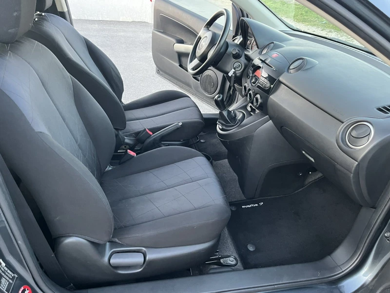 Mazda 2 FACE 1.4I 75кс EURO 4 КЛИМАТИК, снимка 10 - Автомобили и джипове - 50139215