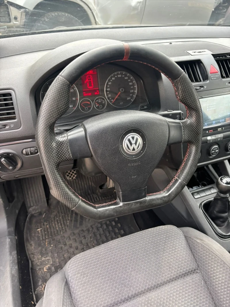 VW Golf 1.4TSI, снимка 4 - Автомобили и джипове - 51085544