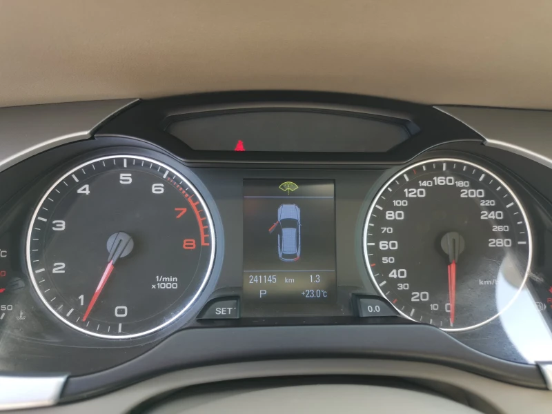 Audi A4 3.2i A 4x4, снимка 16 - Автомобили и джипове - 51454626