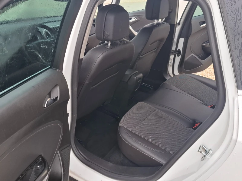 Opel Astra 1.7CDTI/Euro5A, снимка 9 - Автомобили и джипове - 51934437