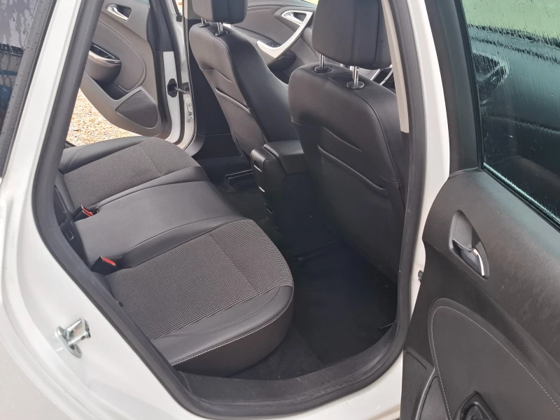 Opel Astra 1.7CDTI/Euro5A, снимка 10 - Автомобили и джипове - 51934437