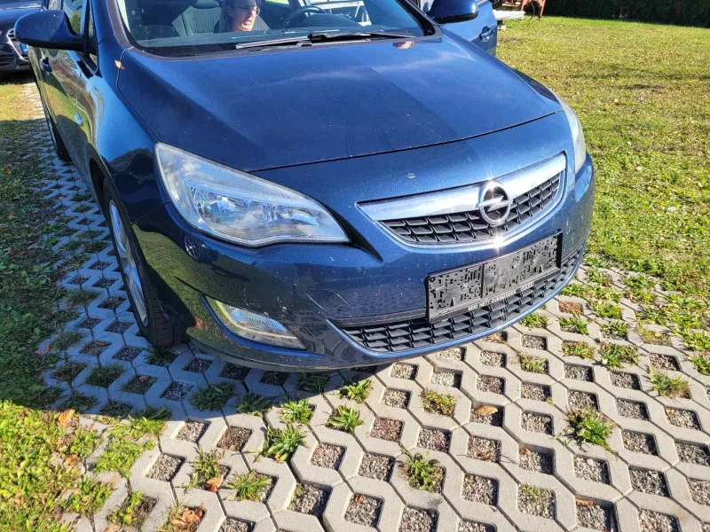 Opel Astra 1.7cdti, снимка 2 - Автомобили и джипове - 52529762