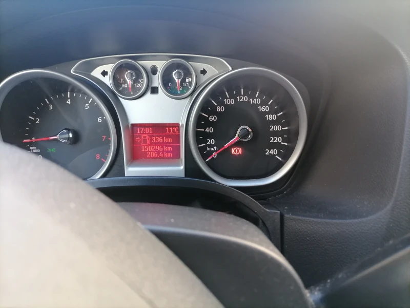 Ford Focus 1.4, снимка 3 - Автомобили и джипове - 52741157